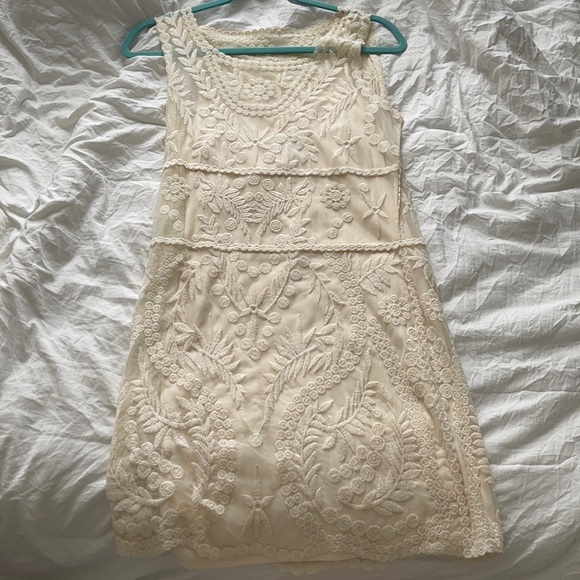 Creme lace dress - Picture 1 of 4